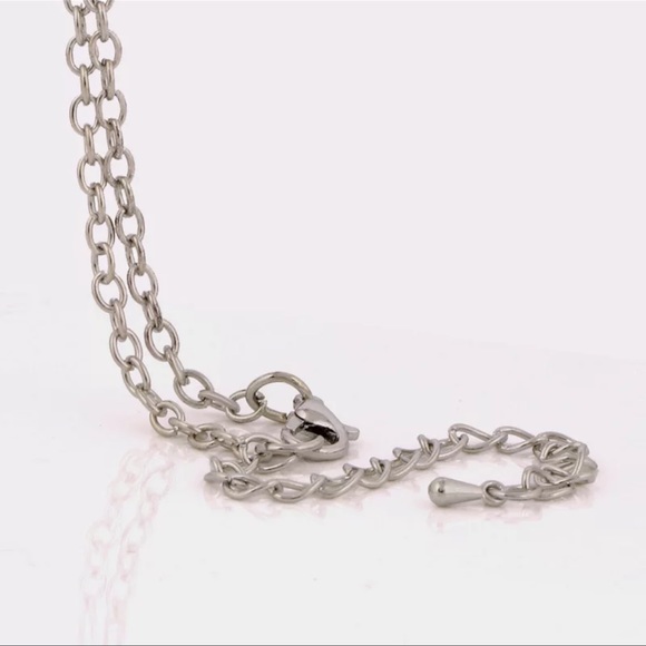 New Artisan Poshmark Shopper Sterling Silver Cloth White Sapphire Doll Necklace - Picture 10 of 10